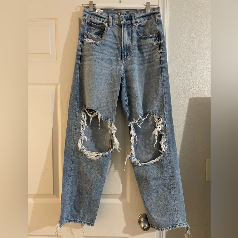 AE Strigid Ripped Highest Waist Baggy Straight Jean